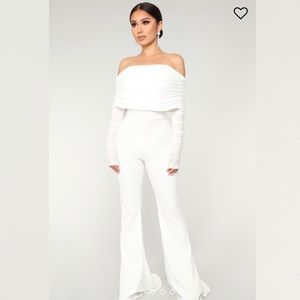 ‼️Fashion Nova ‼️White off the shoulder jumpsuit